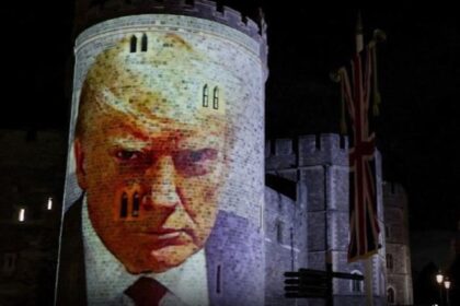 imagini socante au fost proiectate pe castelul windsor chiar in prima seara a vizitei lui donald trump in marea britanie 68ca6e8c546e3