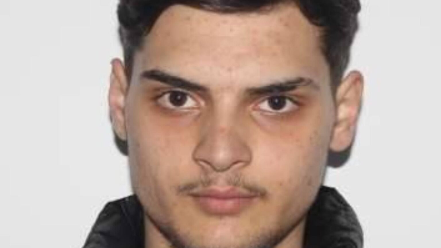 mesaj ro alert dupa evadarea unui tanar de 19 ani narcis era acuzat de talharie calificata 68c08dfc08b0f