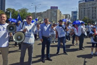 profesorii nu cedeaza o luna de greva la usa guvernului si a ministrului educatiei executivul bolojan ii ignora pe dascali 68ba63ebbf6c8