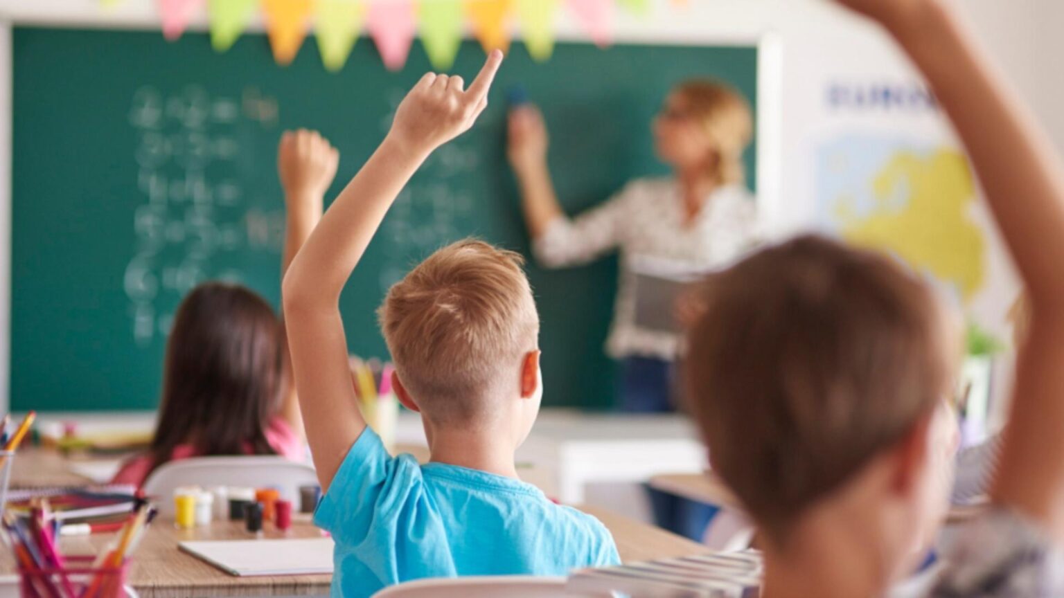 programul care asigura distribuirea de fructe si lactate in scoli continua ministrul agriculturii anunta un buget record 68d50c6b57a1a