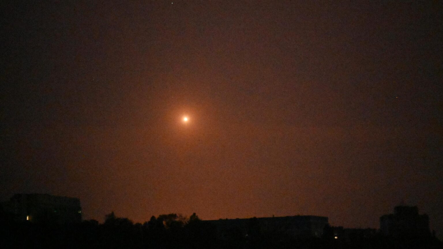 razboi in ucraina ziua 1301 atac rusesc masiv asupra orasului zaporojie un mort si 13 raniti intre care un copil live text 68c90a513aa5f