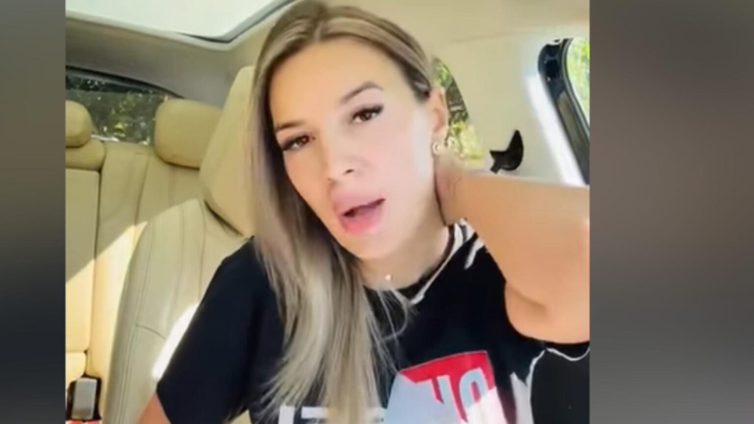 reactia incredibila a cantaretei de muzica populara prinsa la furat in magazin am furat parfumuri pentru baiatul meu cel mic niste clame de par la politie s a ras 68cbe81bde861