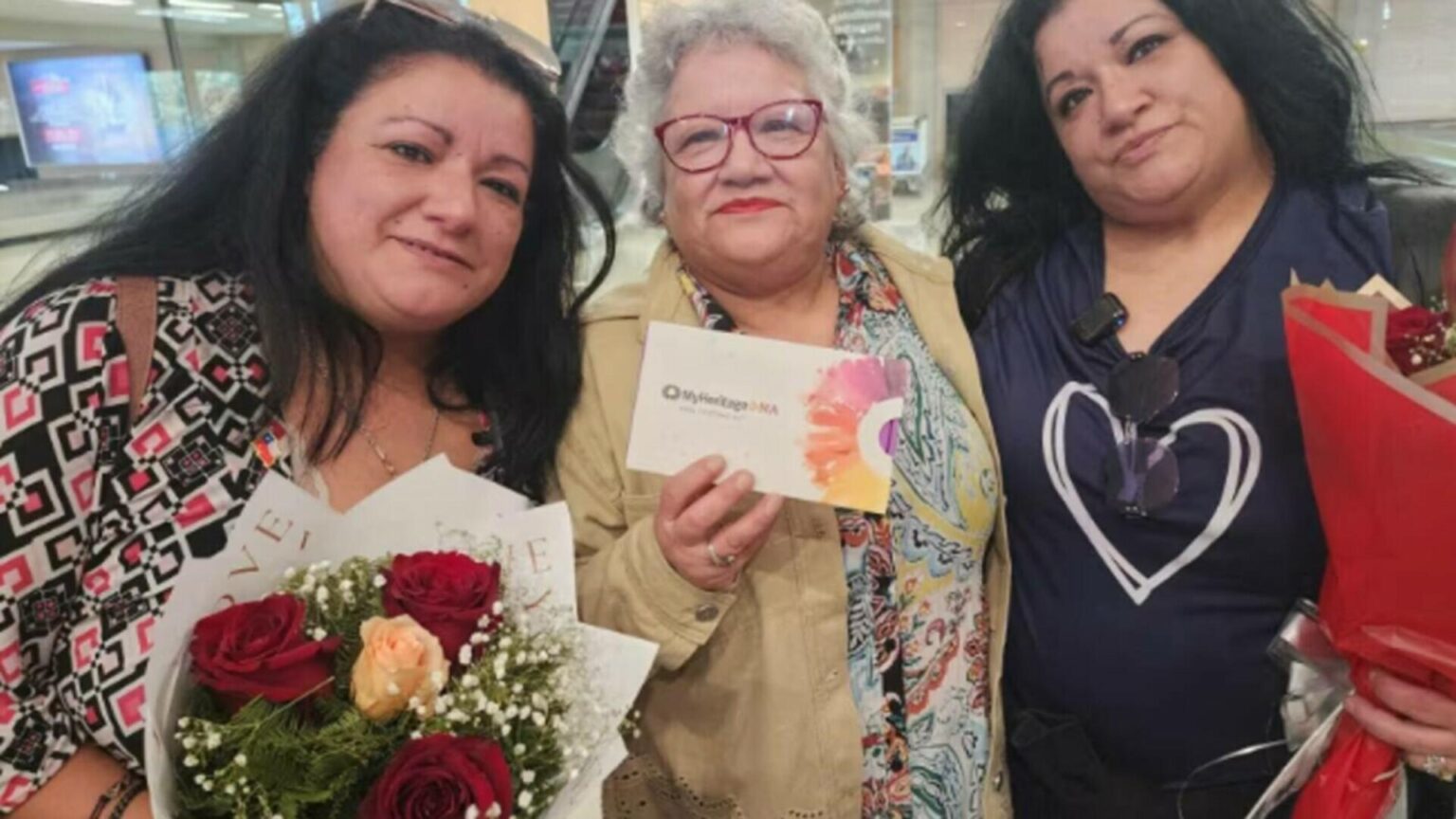 reuniune emotionanta dupa 45 de ani o mama si a regasit fiicele gemene adoptate ilegal in italia 68cd7a1bab65f