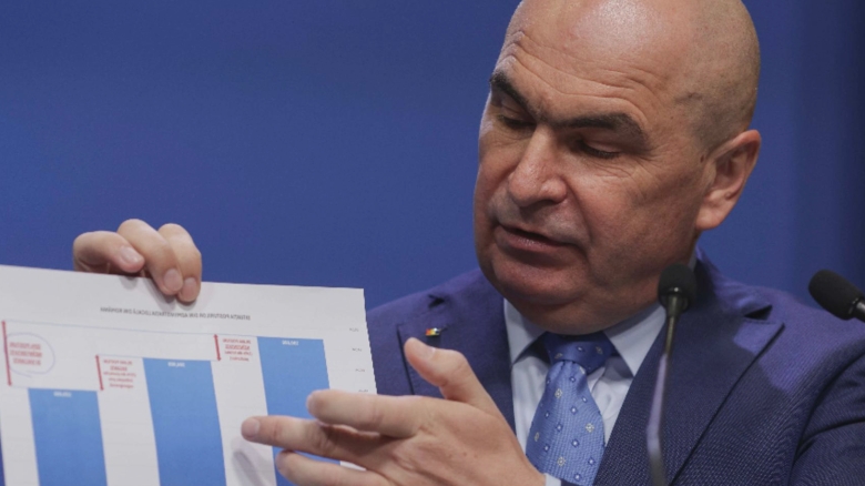 sistemul este disperat si vrea sa ia din voturile suveranistilor ce jocuri face bolojan pentru un partid al lui nicusor dan 68b82402eb768