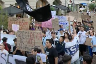 studentii anunta proteste ample austeritatea lui bolojan ii loveste in plin 68cae1d199dab