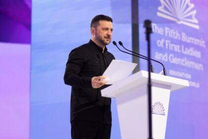 zelenski vine cu vesti bune cresteri salariale pentru profesori si burse mai mari pentru studenti in ciuda costurilor uriase de razboi 68cac3f5bbcf0