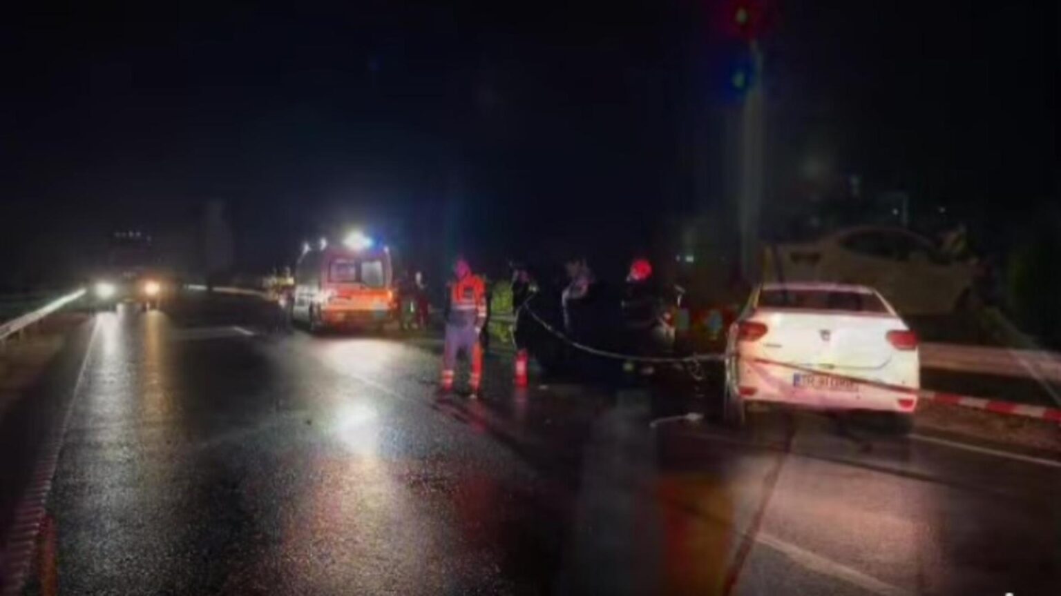 accident rutier pe e70 la iesirea din rosiori de vede traficul blocat pe ambele sensuri 68e424c69beb5