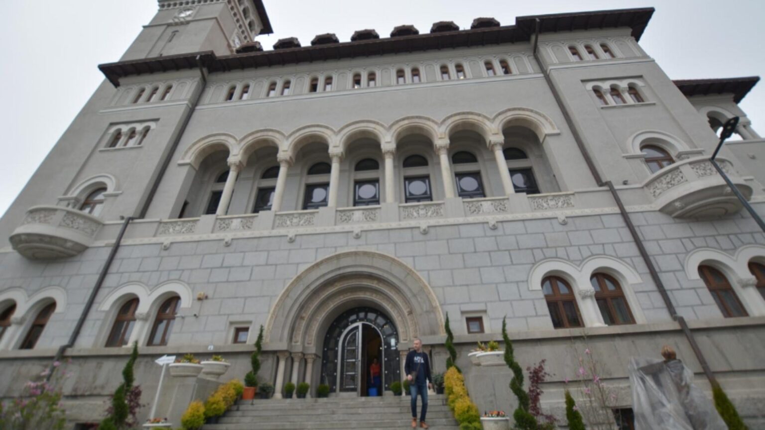 administratiile publice tot mai sarace activele financiare au coborat la 268 confrom datelor bnr 68ea5b2a5fa40