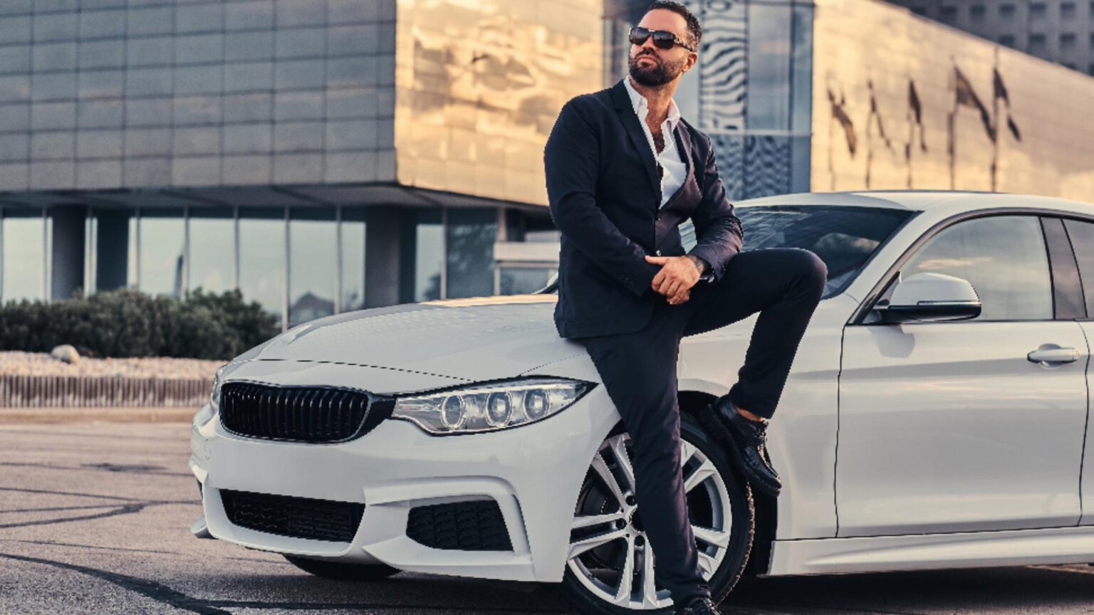 anaf pune tunurile pe posesorii de masini de lux cei care afiseaza o viata opulenta si nu pot explica veniturile risca pedepse aspre 68e7c892a486b