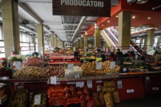 austeritatea lui bolojan i a lovit in plin pe producatorii din piete multi cumparatori vin se uita si trec mai departe video 68ef4ba9f1744