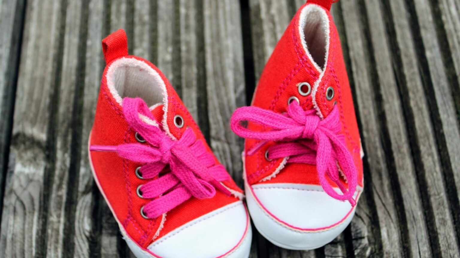 caz socat un nou nascut a fost aruncat de la etajul patru de sora sa in varsta de cinci ani 69022c858d624