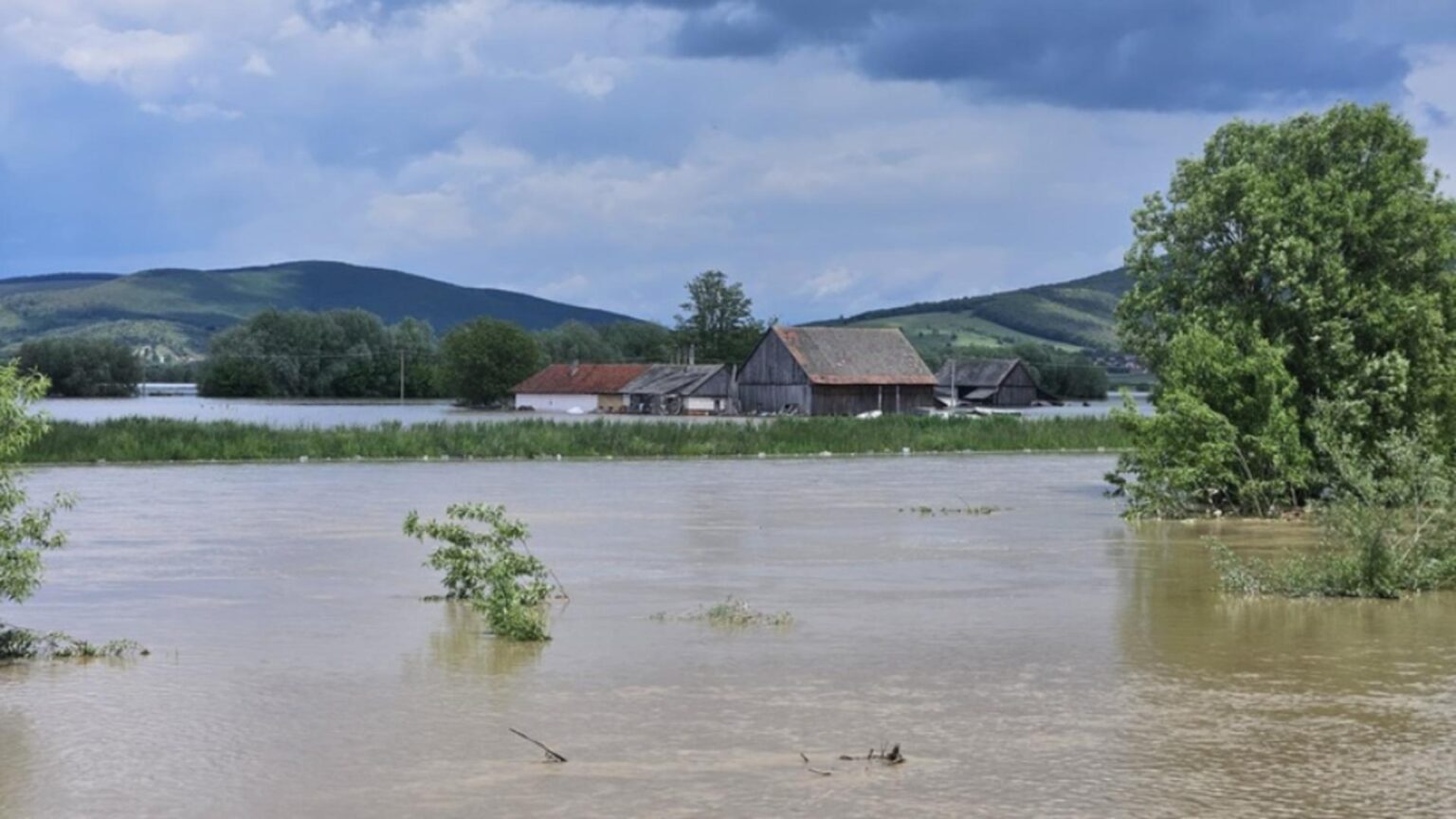 cod rosu de inundatii pe rauri din judetul constanta 68e3ba5a21832