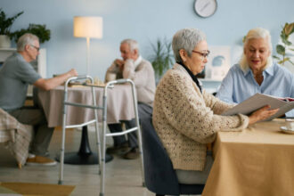 de ce traiesc romanii cu 8 ani mai putin decat restul europenilor explicatiile eugeniei bratu medic in cadrul insp 68f31158cb5db