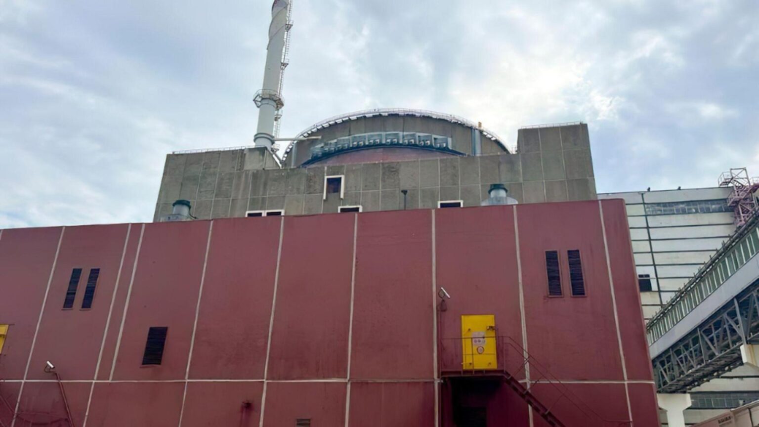 razboi in ucraina ziua 1322 val de explozii in apropierea centralei nucleare de la zaporojie riscuri uriase live text 68e4b61a8acdf