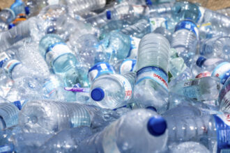 sticlele de plastic se vor schimba din nou ce urmeaza dupa capacul care nu se poate desprinde 68eb286226729