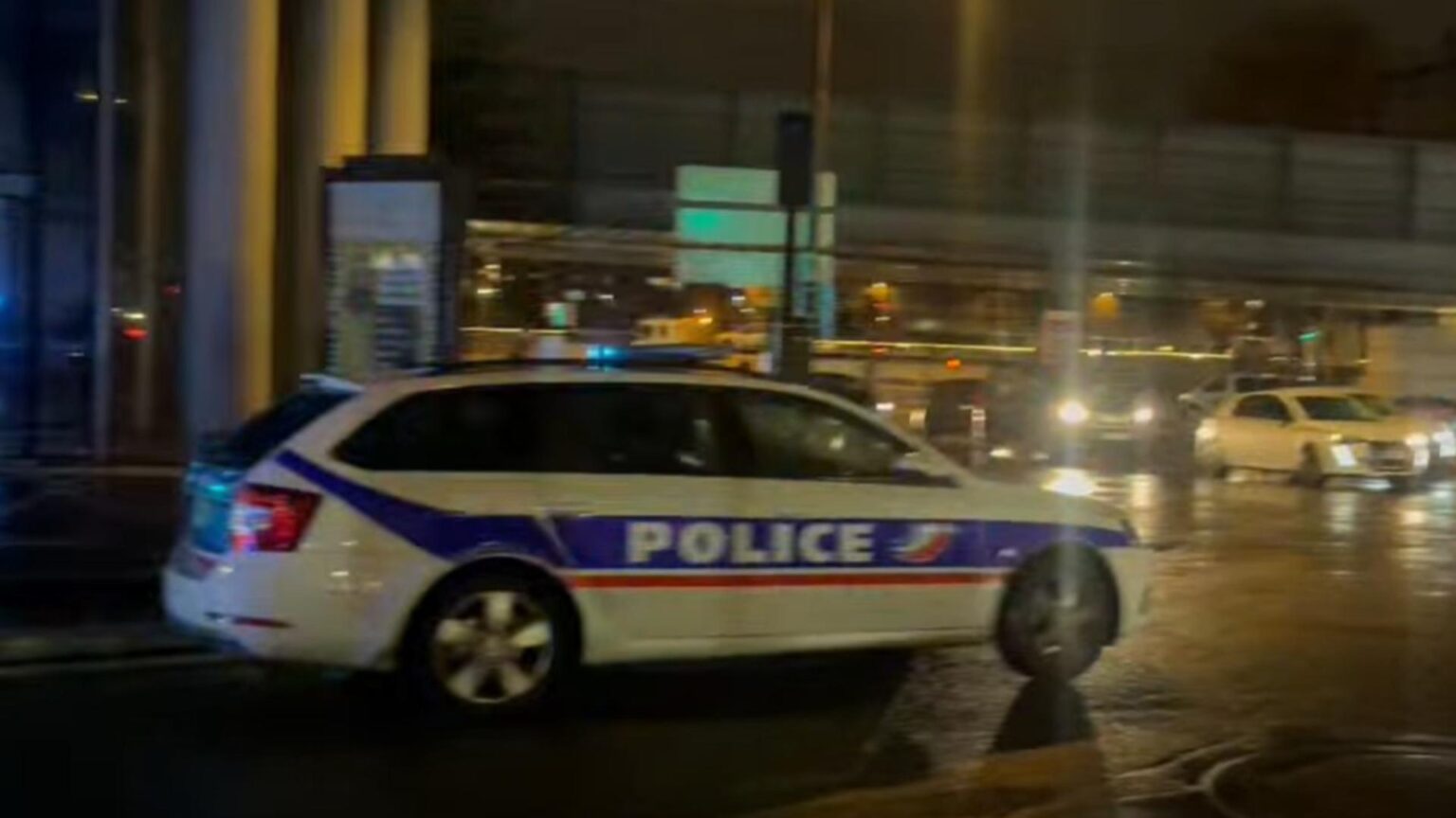 alerta cu bomba la un post tv din paris sediul a fost evacuat 692b474915049