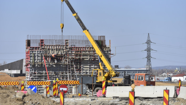 analiza mai multe autorizatii de construire in 2025 dar proiecte mai mici expert nu inseamna o revenire completa a pietei 6929a85e3f381