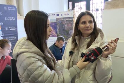 anca alexandrescu a descins la primaria capitalei functionarii s au incuiat in birouri de frica dupa 8 decembrie politia locala va lucra doar pentru cetatean va garantez 691f0536e8502