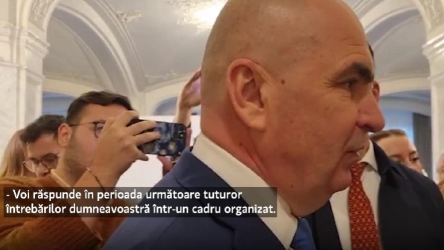 bolojan fuge de intrebarile jurnalistilor momente penibile 6909fc71982bc