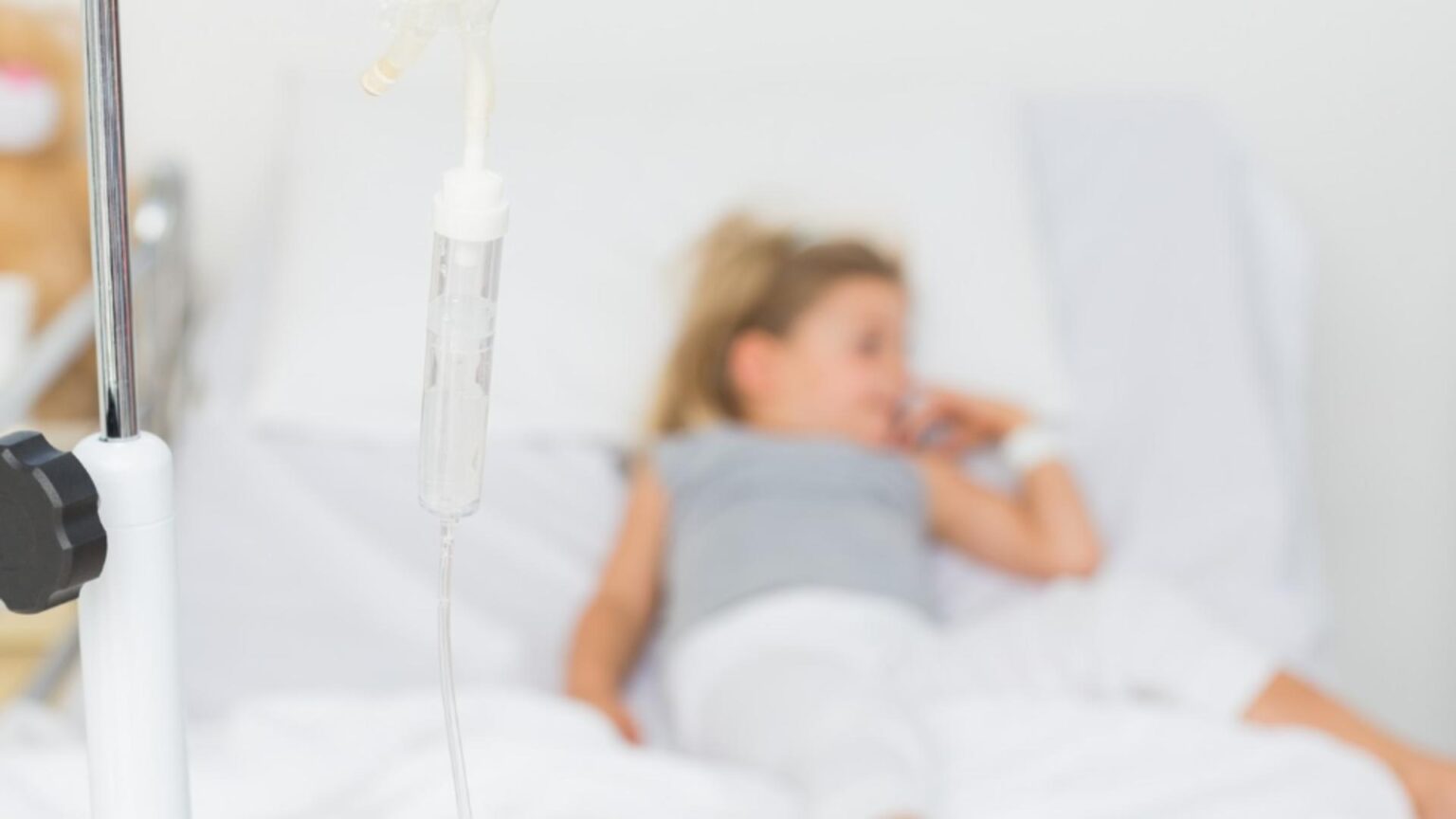 copila de 10 ani injunghiata de mama ei operata la timisoara medic fata este foarte speriata 6926d69071433