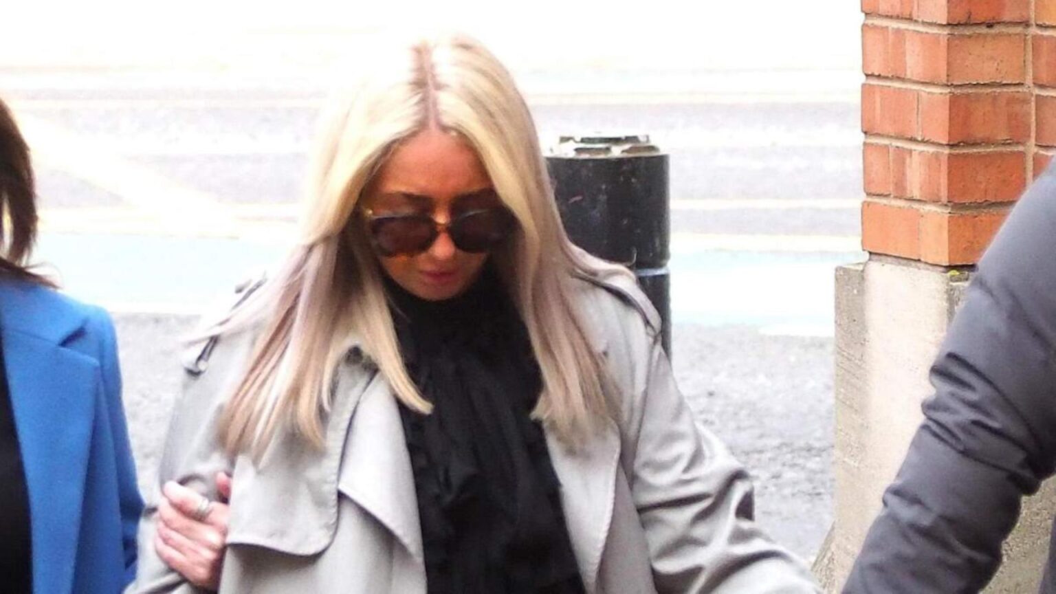 doi parinti si au pierdut viata intr un accident provocat de o soferita grabita spre salonul de infrumusetare copilul lor de 2 ani a ramas orfan 692a1a442b5c6