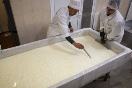 peste 7 300 de persoane private de libertate lucreaza in romania ce conditii trebuie sa indeplineasca detinutii si cum se impart banii 6925c1ab95572