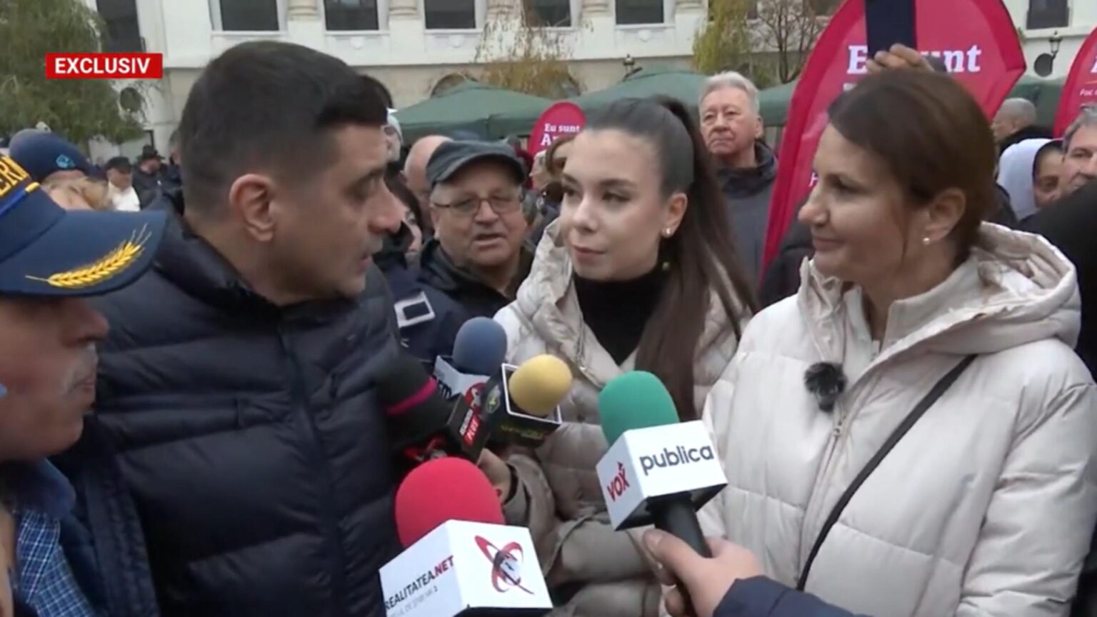 simion lazarus si coarna alaturi de anca alexandrescu liderul aur cei de la putere nu vin printre oameni le e frica video 690f49a4ec0b2