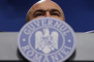 sindicalistii din sanatate ii dau ultimatum lui bolojan premierul saraciei somat sa si ceara scuze pentru informatiile false despre situatia din sanatate 6922dff42de5a