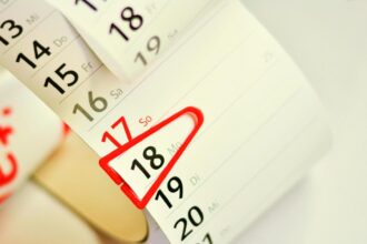 zile libere in 2026 calendarul complet al sarbatorilor legale si oportunitati pentru minivacante 6926bcb0accc1