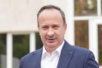 adrian caciu da de pamant cu noua conducere de la apele romane si cu ministra buzoianu pentru criza apei 692f0cf68834e