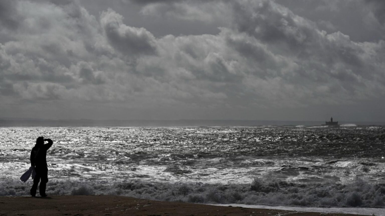 atentionare de calatorie pentru portugalia cod rosu de vant precipitatii si furtuni pe mare in spania 2 romani si au pierdut viata din cauza furtunilor pe mare 693bd279cbf8d