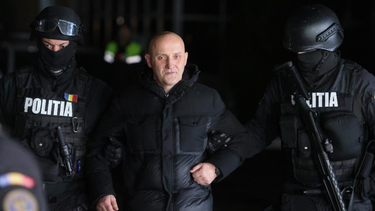 avocatul lui horatiu potra a fost pus sa dea declaratii false despre calin georgescu mascatii l au amenintat ca fiul sau va pati ceva in inchisoare 694d2e26cf257