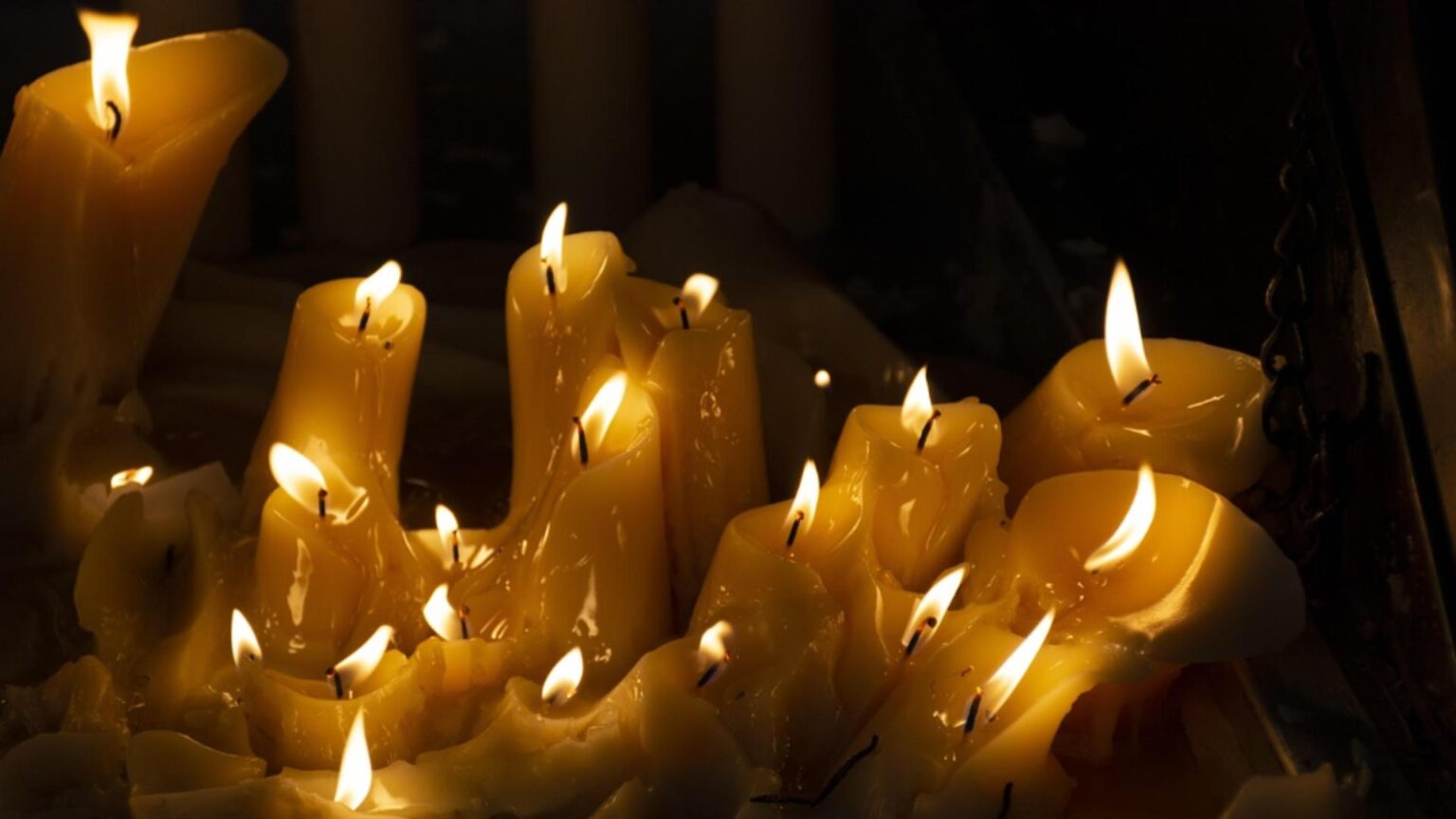 broadway in soc actrita vestita pentru rolul din lionking injunghiata mortal de iubitul sau avea doar 25 de ani 694d0770b5113