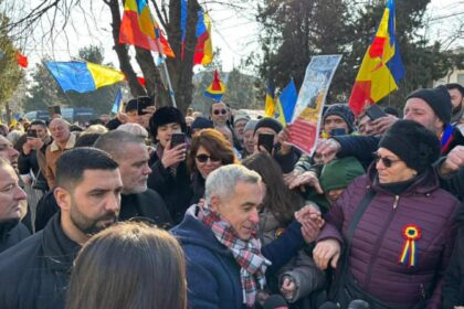 calin georgescu colindat de copii turul 2 inapoi la anul si la multi ani 695410dfc76af