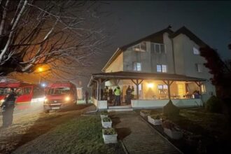 cei 11 varstnici relocati dintr un azil inchis au ajuns in spitale si au fost diagnosticati cu scabie 694309372b613