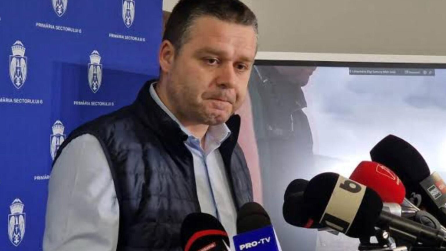 ciprian ciucu in centrul relatiilor cu clanurile interlope din sectorul 6 interlopul vali capone ar fi fost sprijinit de pnl pentru un post la apa nova 692f49bdeb6af