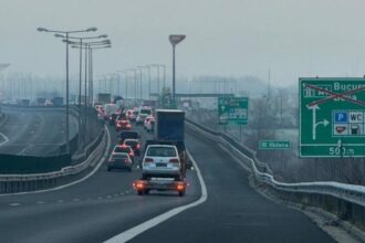 coloana de masini pe o lungime de 11 km la intrarea in tara la vama nadlac sunt recomandate rute ocolitoare 694823146c45f