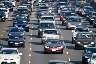 comisia europeana relaxeaza regula din 2035 doar 90 emisii zero hibridele si motoarele clasice raman pe piata 69419941987af