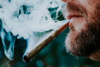 donald trump reclasifica marijuana printr un decret drept un drog mai putin periculos 69447a4d91a2a