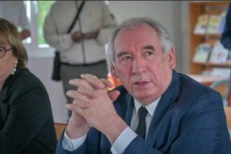 fost premier francez internat in spital dupa ce a dezvoltat o forma grava de gripa 694018fe821d1