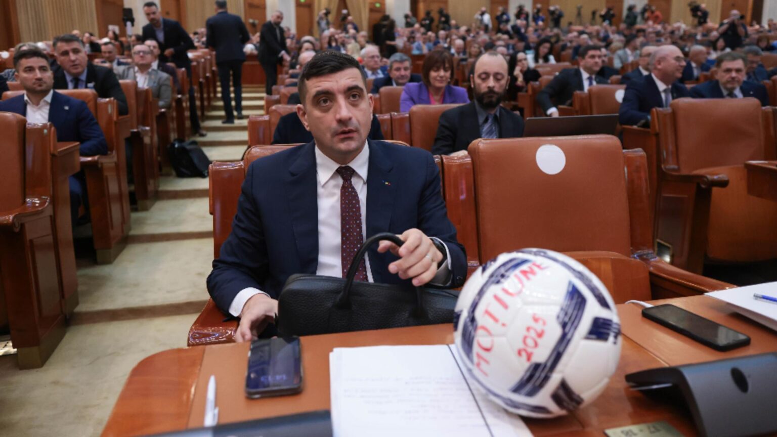 george simion atac dur in parlament dati va demisia domnule bolojan 6940193240113