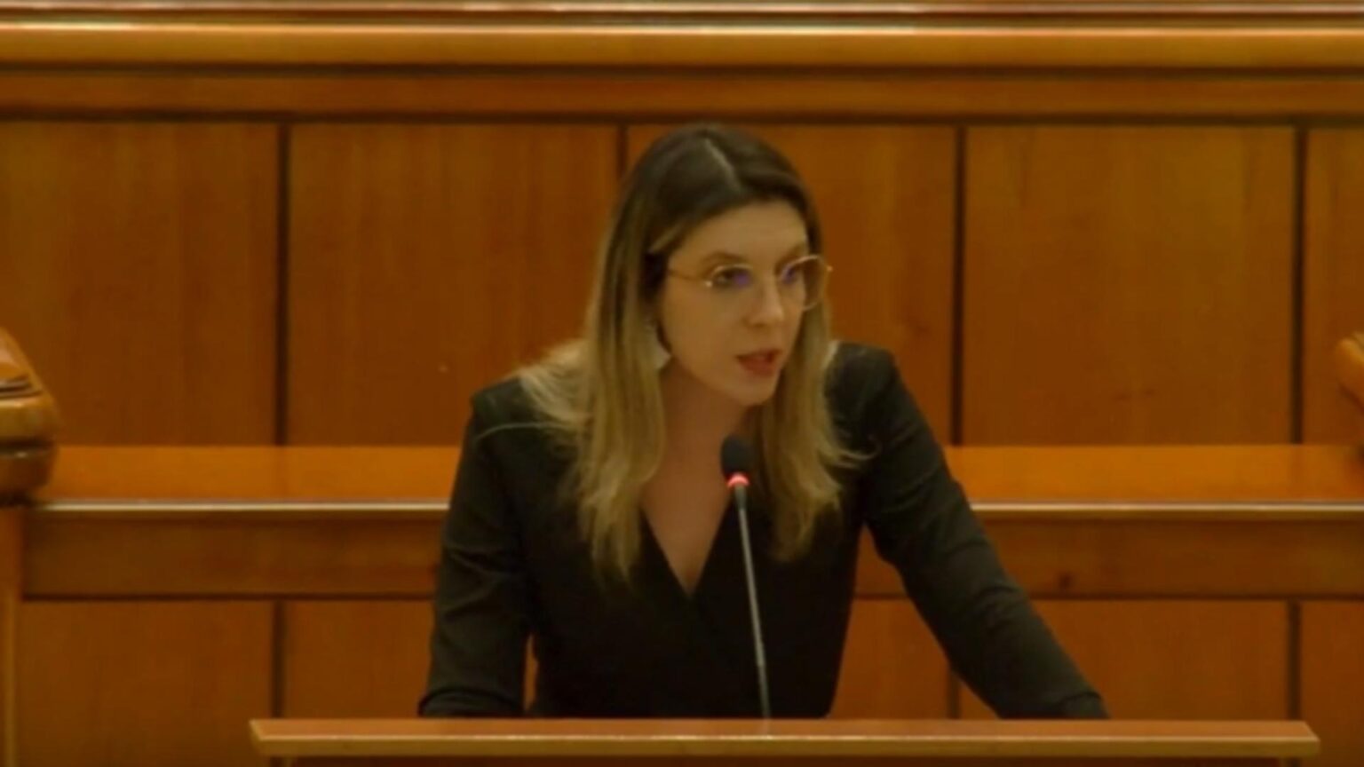 habarnista de la mediu circ in parlament dupa dezastrul din prahova si dambovita george simion nu aveti ce cauta pe scaunul de ministru 6936fa8f63dca