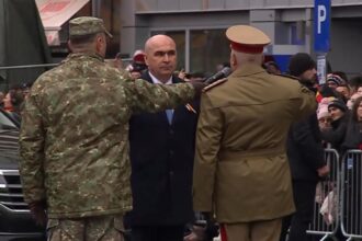 huiduieli fara precedent la alba iulia la adresa premierului ilie bolojan video 692d8b5329eee