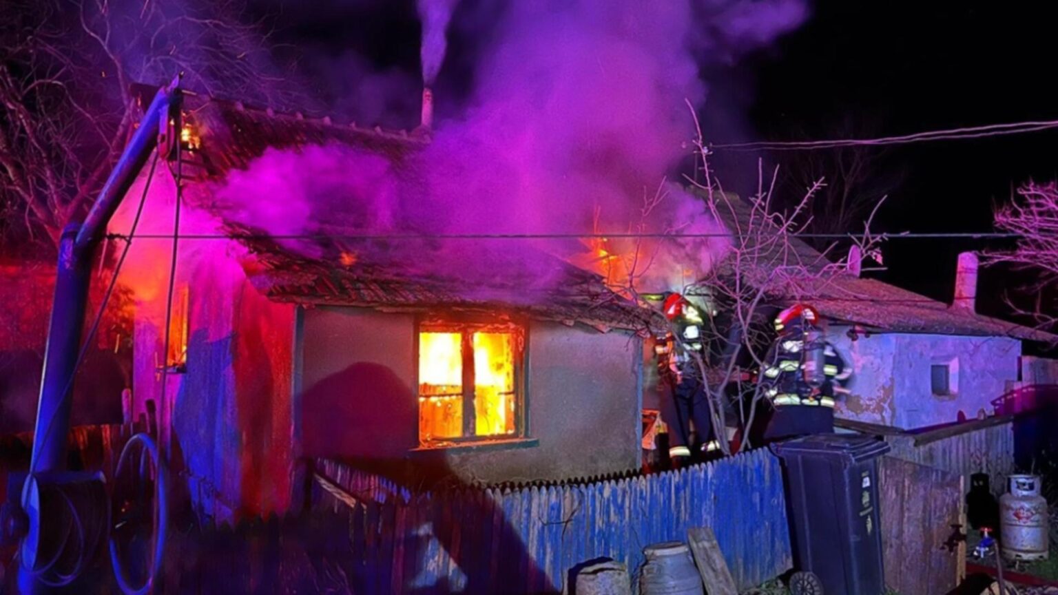 incendiu devastator in tulcea un barbat a murit carbonizat dupa ce i a luat foc casa foto 6952ef1281780