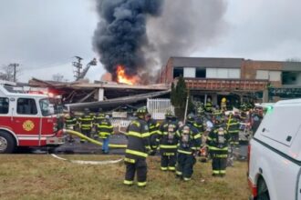 incendiu la un azil de batrani din sua cel putin doi morti si mai multe persoane disparute dupa explozie 694c326a3cead