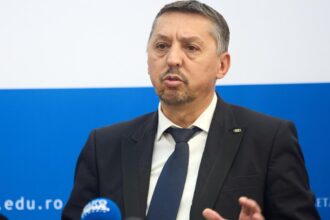 ministrul educatiei contestat de un arhitect al reformei daniel david nu poate duce mai departe mandatul dezvaluiri din interiorul sistemului 6943081adaa20
