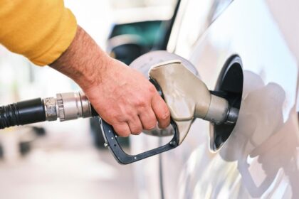 ministrul energiei carburantii nu au ajuns la 10 lei chiar au scazut preturile 6943b0748d78e