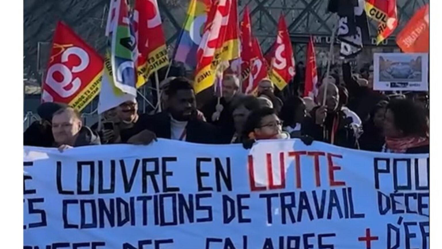 muzeul luvru s a inchis angajatii au intrat in greva luvru este motivul pricipal pentru care am venit la paris video 69401c80c6a78