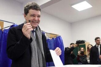 nicusor dan dupa rezultatul alegerilor bucurestenii au ales un primar trebuie sa i dam acum mijloacele de a guverna orasul 6936c94d4467b