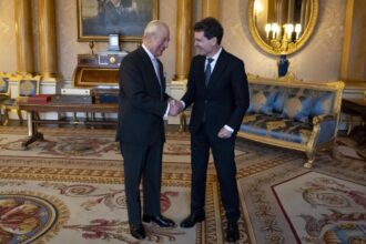 nicusor dan fata in fata cu regele charles al marii britanii 69431aef2fc1f